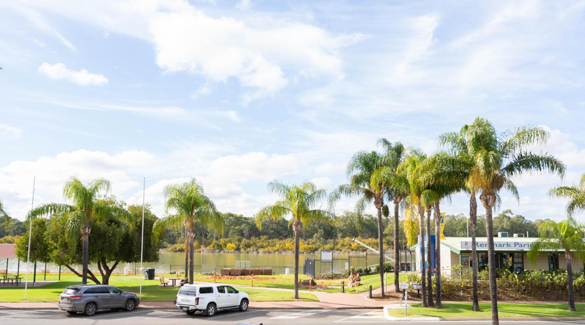 Hotel Renmark Exterior photo